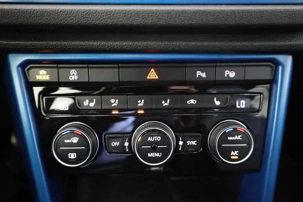 Volkswagen T-Roc Cabriolet R-Line 06/2020-photo-24