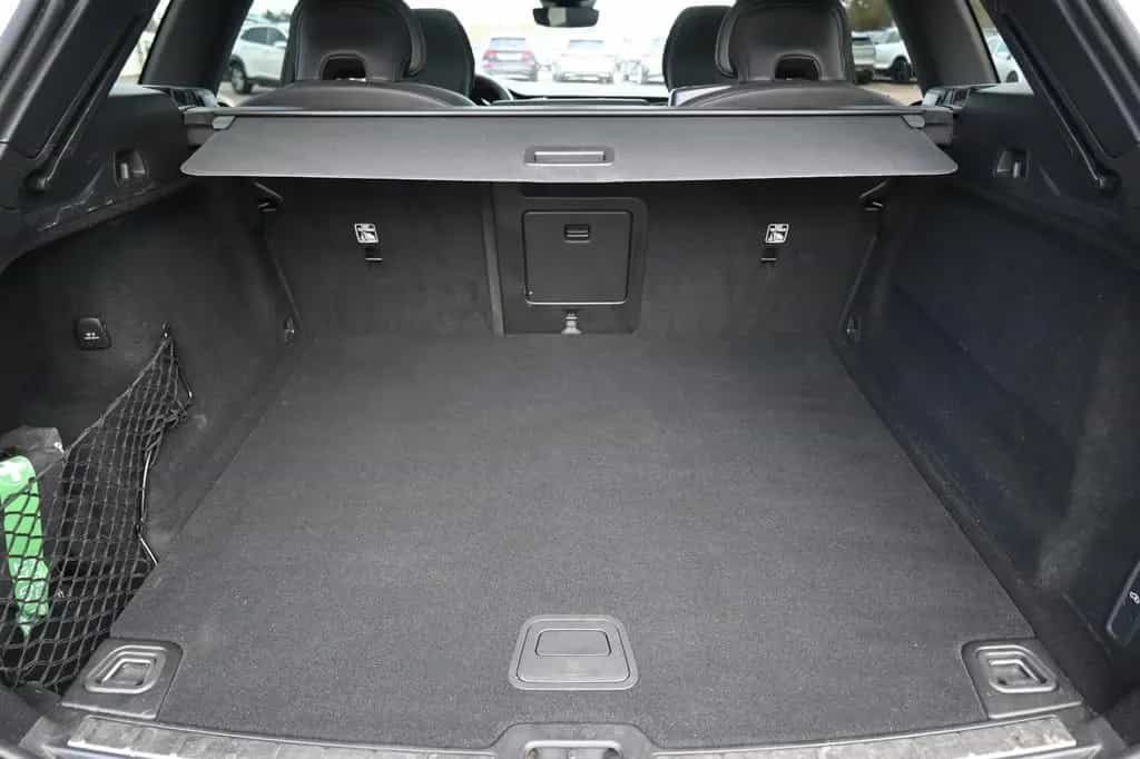 Volvo XC60 B4 Ultimate Dark AWD*LUFT*360°*SDTHZG*LED 02/2023-photo-16