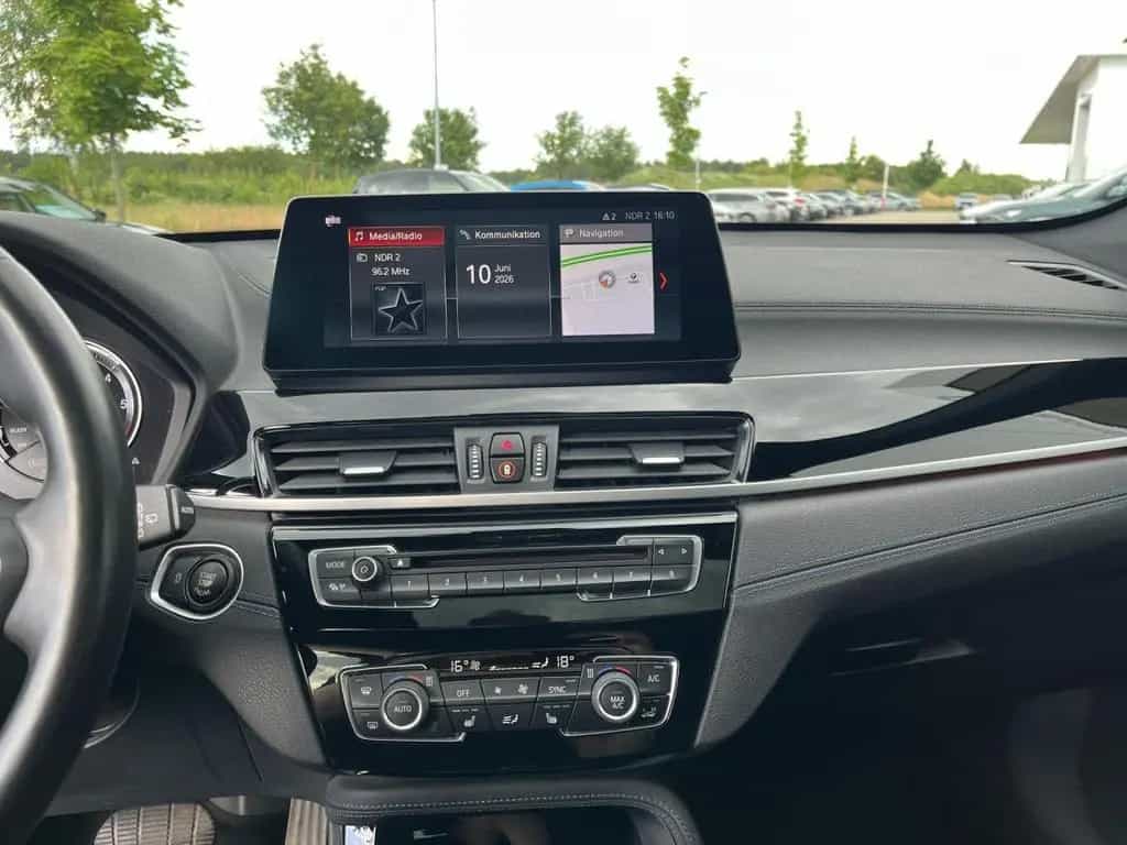 BMW X1 xDrive20d M SPORT HUD RFK H/K AHK PANO Navi 02/2020-photo-15