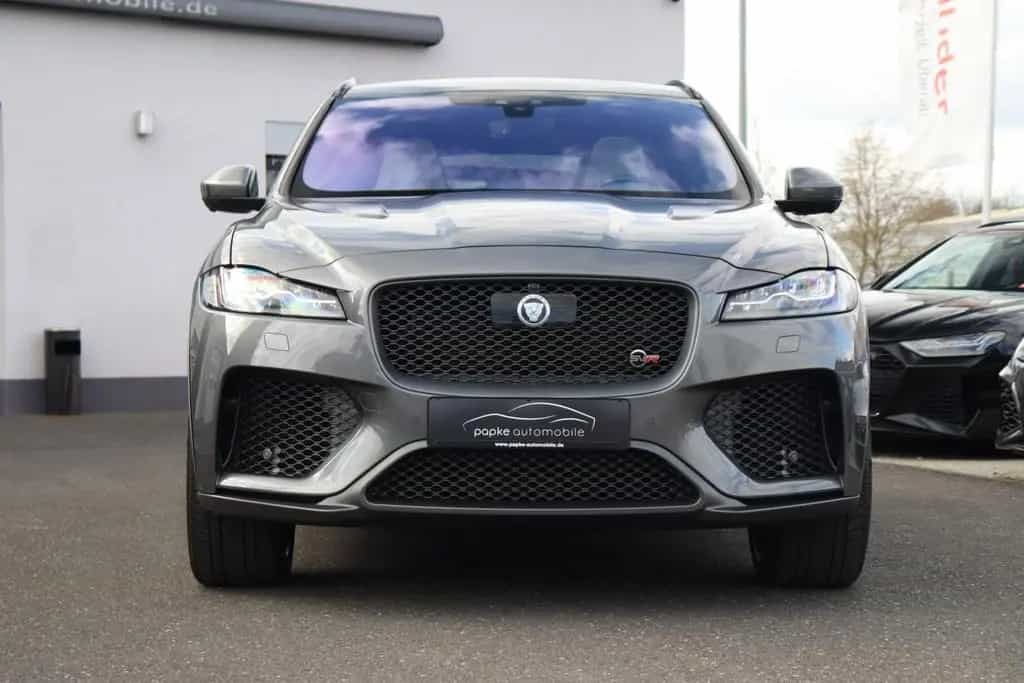 Jaguar F-Pace SVR AWD +AHK+PANO+22ZOLL+ASSIST+CARPLAY++ 05/2019-photo-2