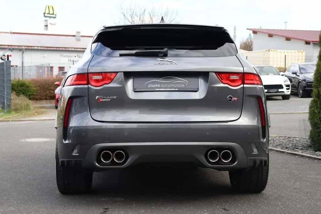 Jaguar F-Pace SVR AWD +AHK+PANO+22ZOLL+ASSIST+CARPLAY++ 05/2019-photo-5