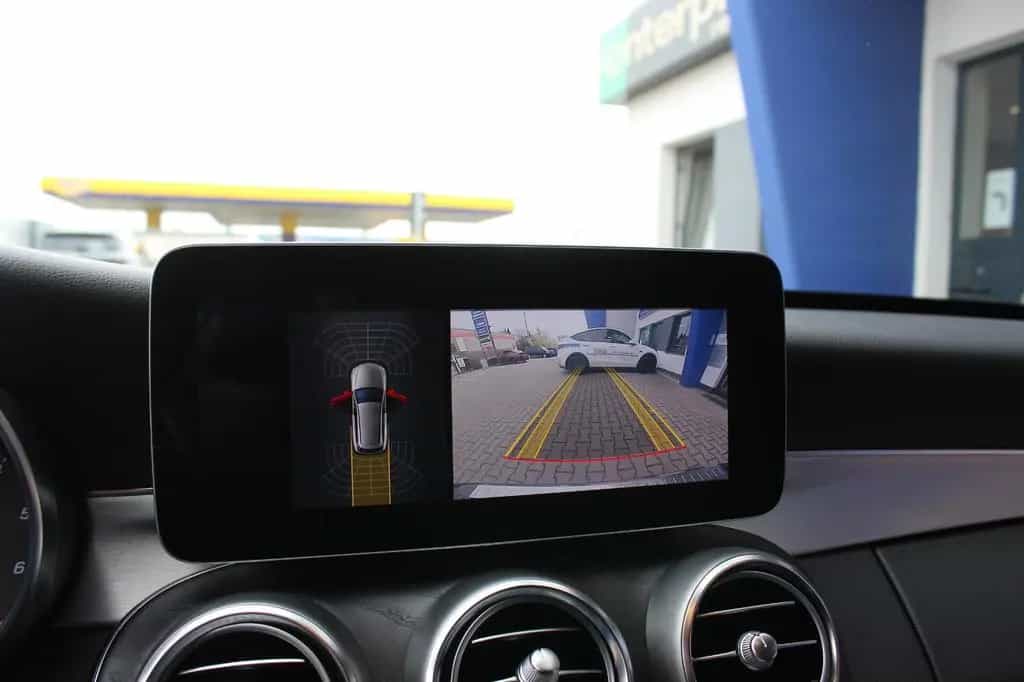 Mercedes-Benz C 300 T d*AMG Line*Scheckheft*8-fach AMG Felgen 12/2019-photo-17