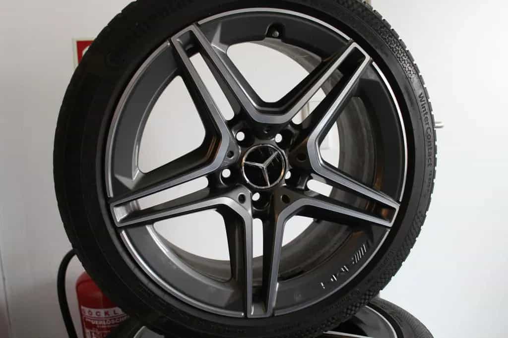 Mercedes-Benz C 300 T d*AMG Line*Scheckheft*8-fach AMG Felgen 12/2019-photo-26