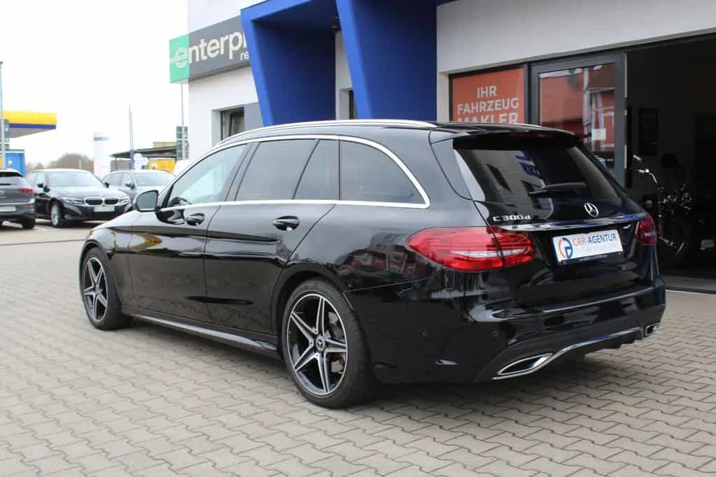 Mercedes-Benz C 300 T d*AMG Line*Scheckheft*8-fach AMG Felgen 12/2019-photo-3