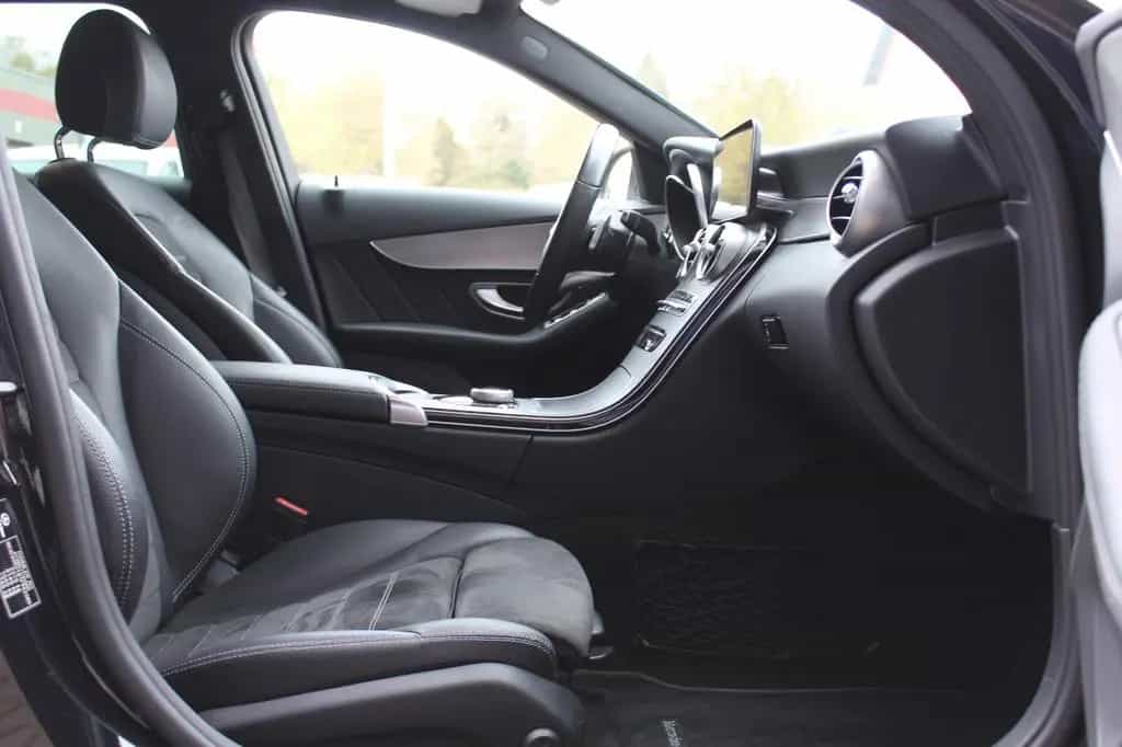 Mercedes-Benz C 300 T d*AMG Line*Scheckheft*8-fach AMG Felgen 12/2019-photo-8