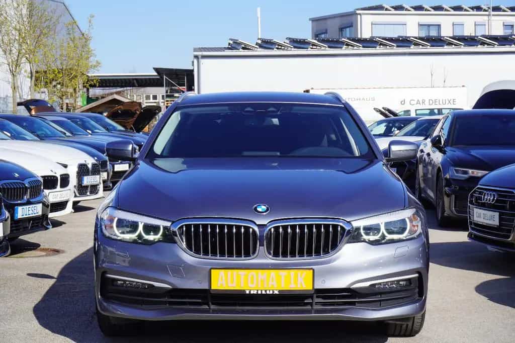 BMW 5 Series 520i Touring*NAVI*LED*SEHR GEPFLEGT* 01/2019-photo-1