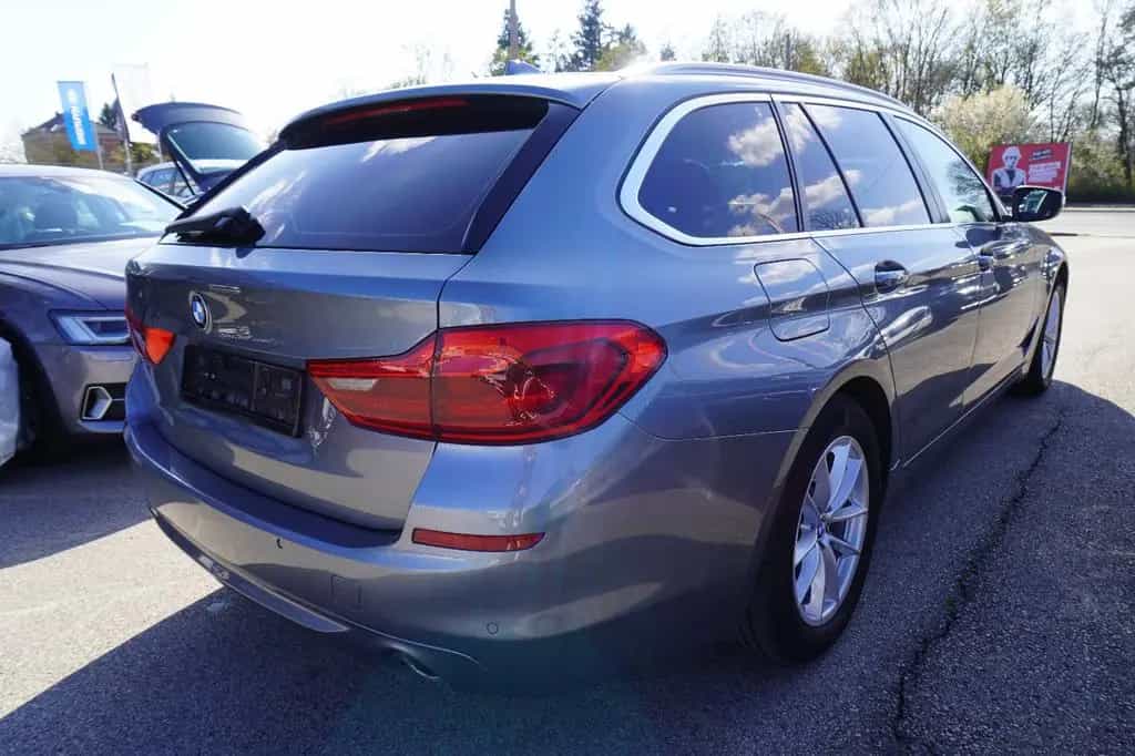 BMW 5 Series 520i Touring*NAVI*LED*SEHR GEPFLEGT* 01/2019-photo-5