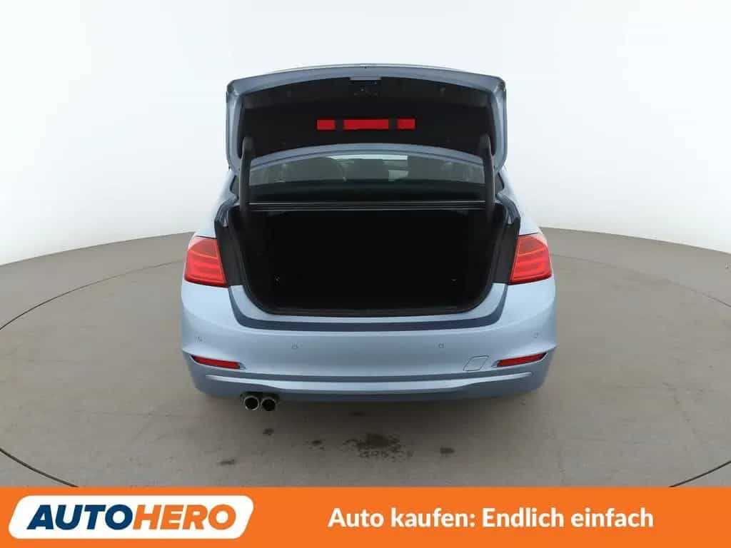 BMW 3 Series 03/2015-photo-16