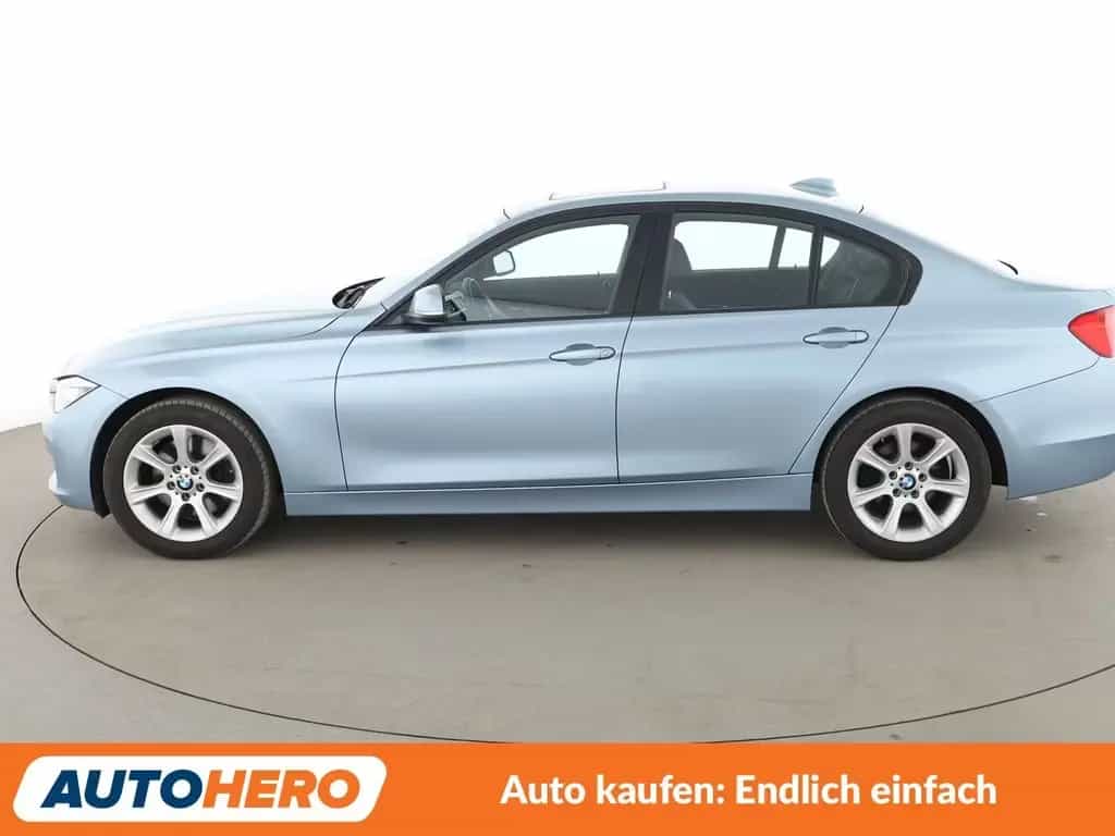 BMW 3 Series 03/2015-photo-2