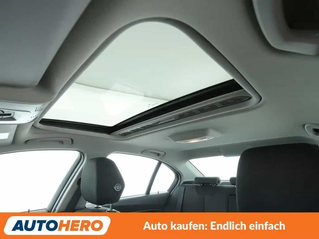 BMW 3 Series 03/2015-photo-26