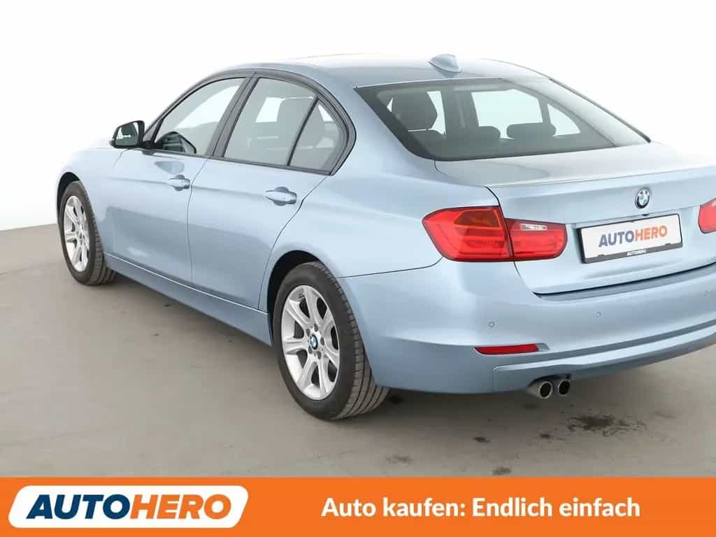 BMW 3 Series 03/2015-photo-3