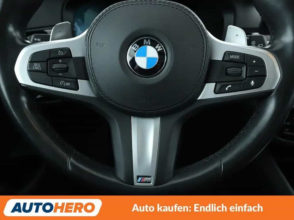 BMW 520 5er 520d Sport Line Aut.*NAVI*TEMPO*CAM*PDC* 11/2018-photo-18