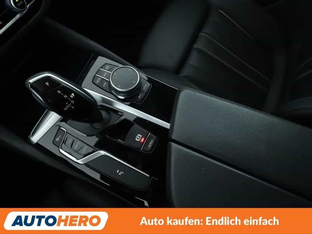 BMW 520 5er 520d Sport Line Aut.*NAVI*TEMPO*CAM*PDC* 11/2018-photo-23