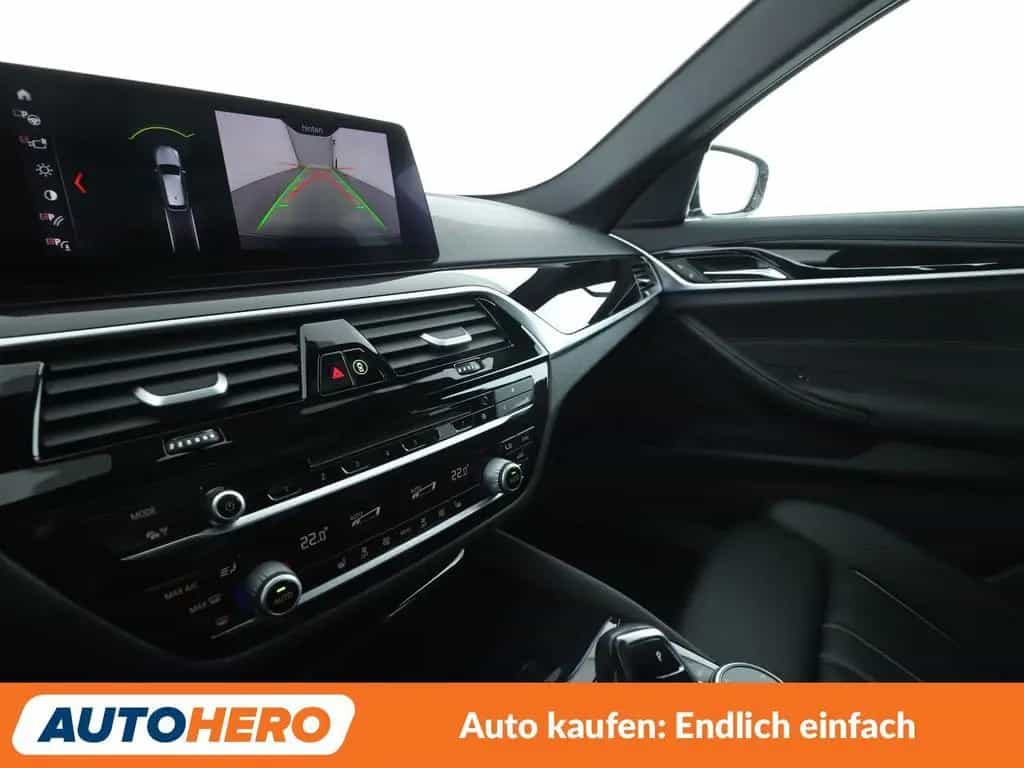 BMW 520 5er 520d Sport Line Aut.*NAVI*TEMPO*CAM*PDC* 11/2018-photo-25
