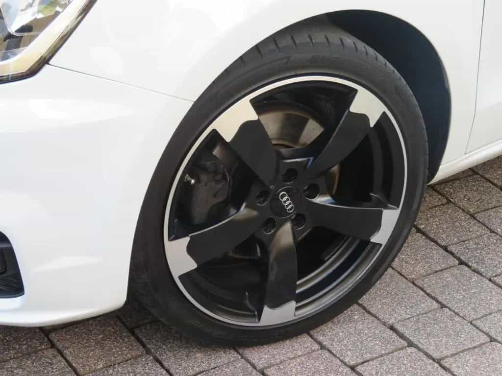 Audi A1 1.4 TFSI NAVI SHZ 09/2015-photo-1