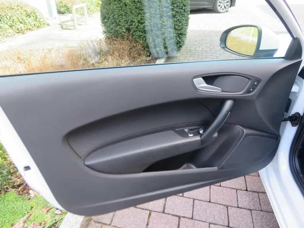 Audi A1 1.4 TFSI NAVI SHZ 09/2015-photo-12