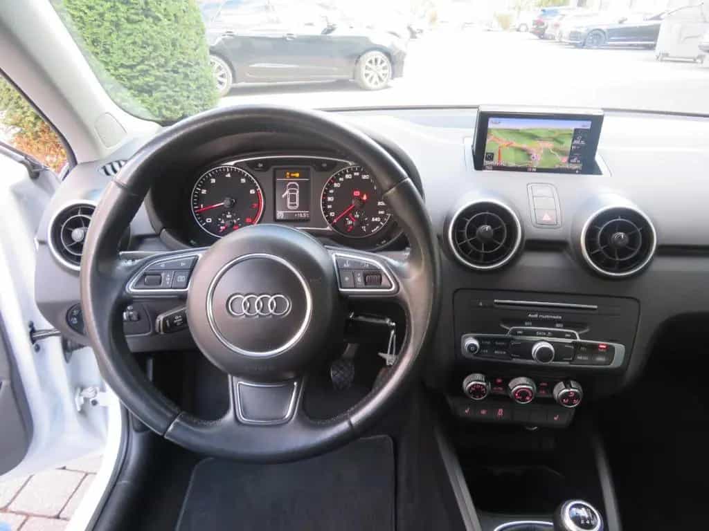 Audi A1 1.4 TFSI NAVI SHZ 09/2015-photo-13