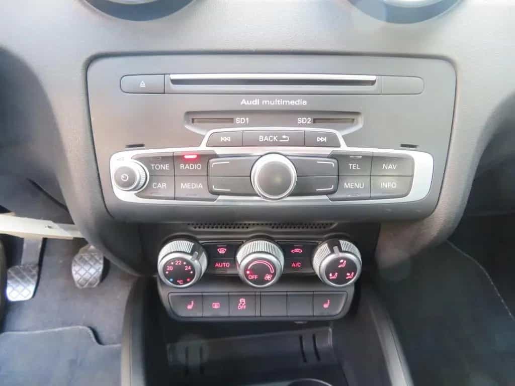 Audi A1 1.4 TFSI NAVI SHZ 09/2015-photo-16