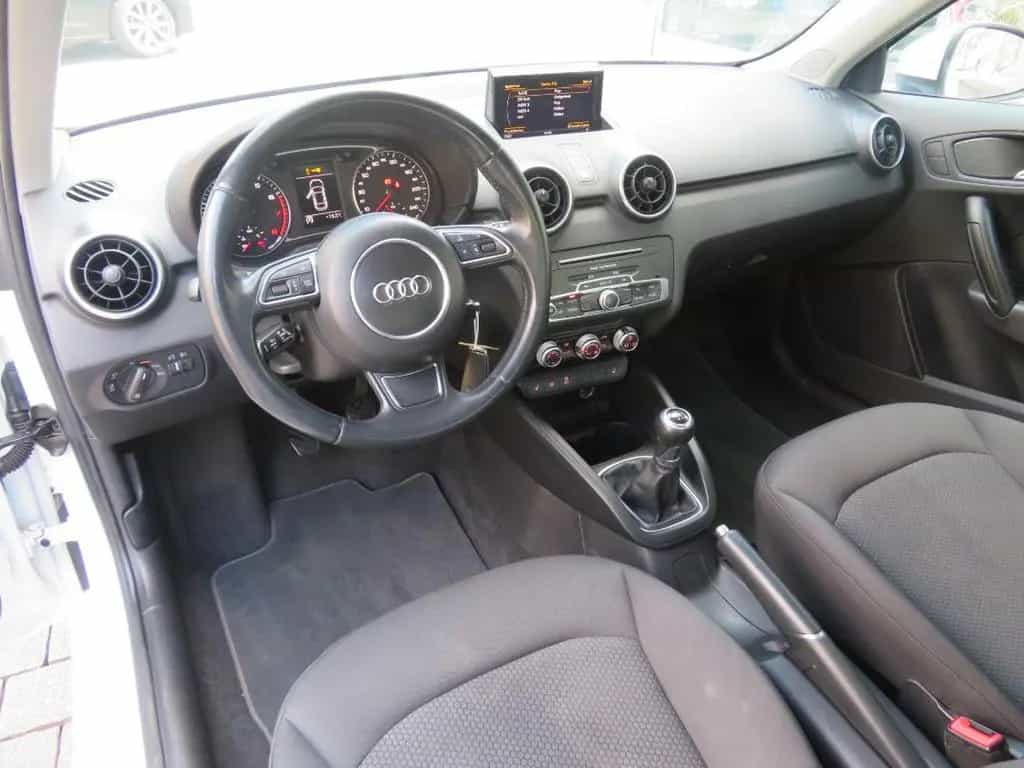 Audi A1 1.4 TFSI NAVI SHZ 09/2015-photo-6