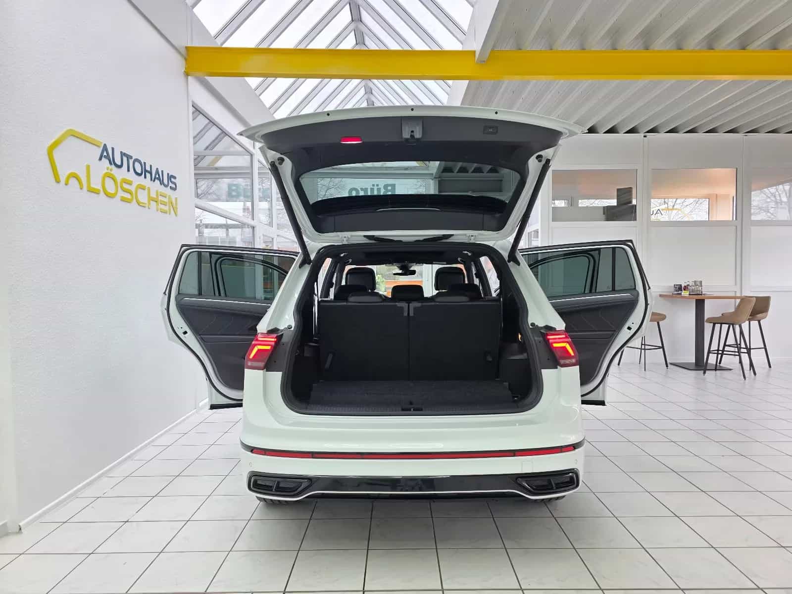 Volkswagen Tiguan Allspace 02/2022-photo-16