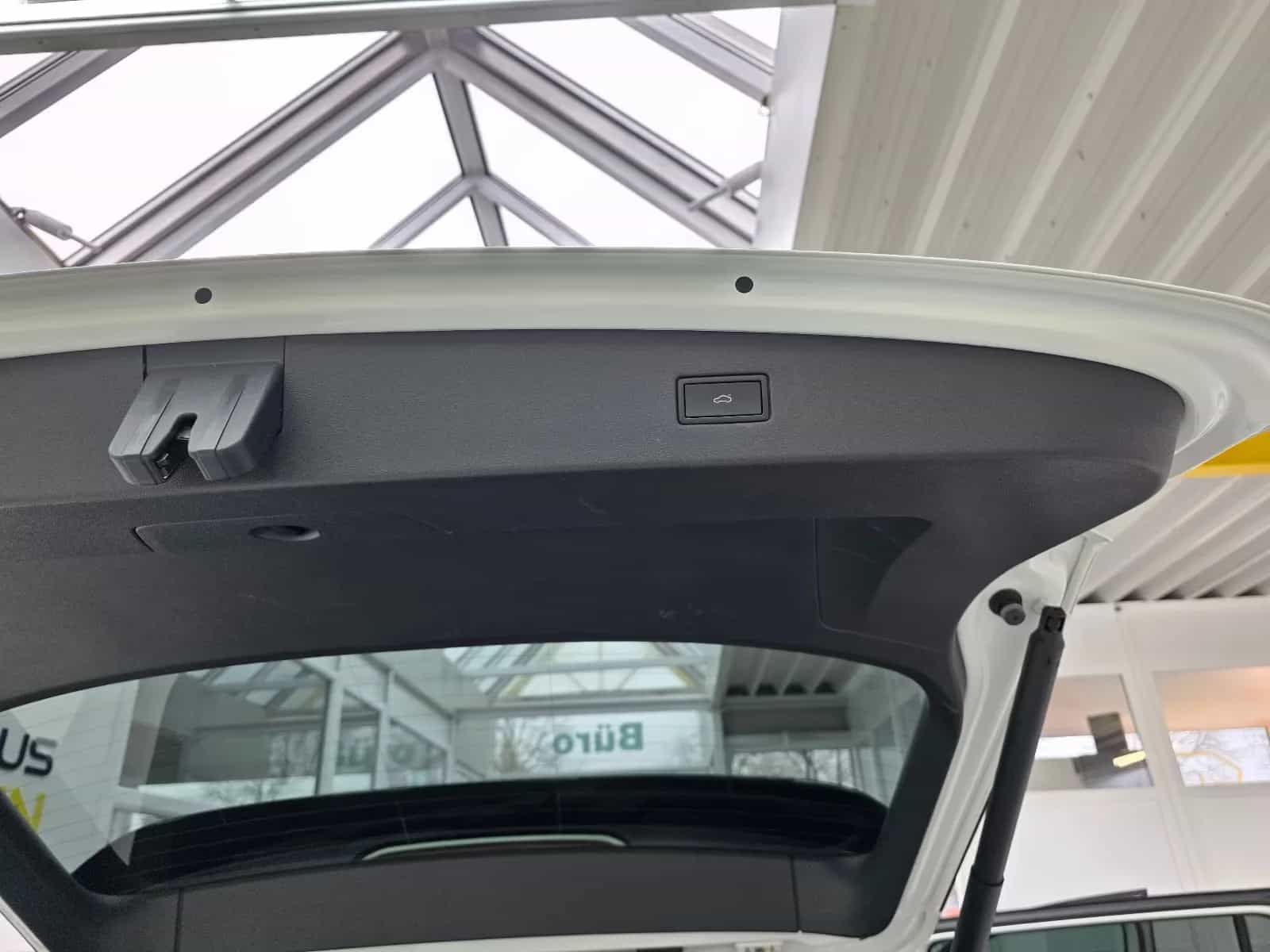 Volkswagen Tiguan Allspace 02/2022-photo-17