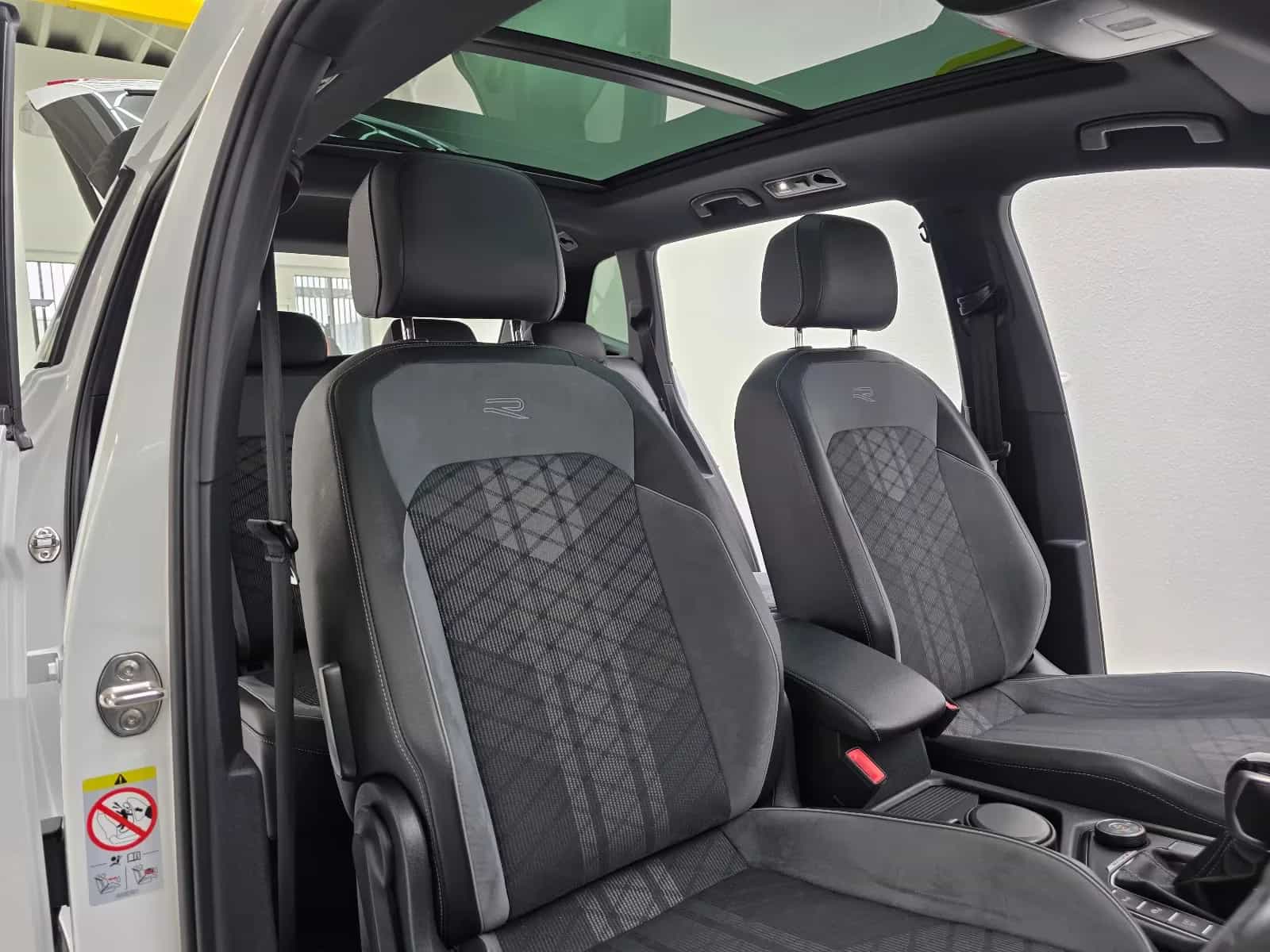 Volkswagen Tiguan Allspace 02/2022-photo-22