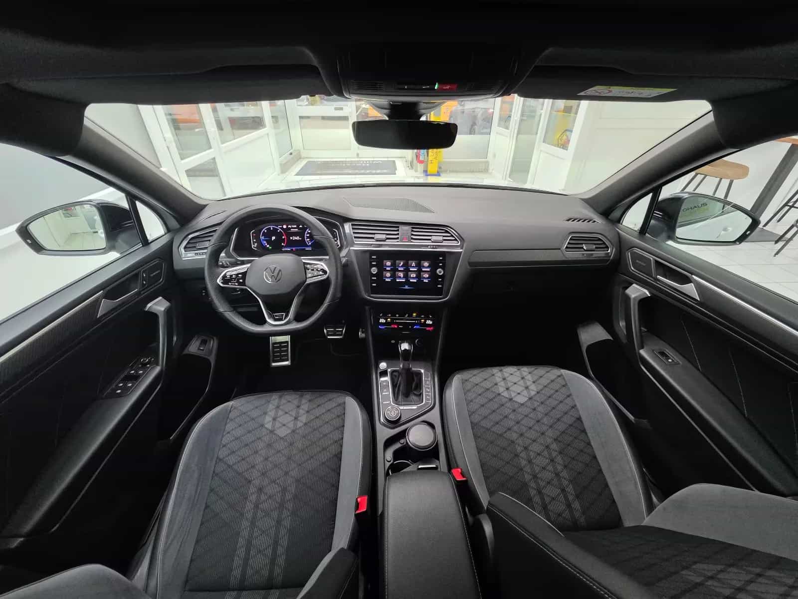 Volkswagen Tiguan Allspace 02/2022-photo-24