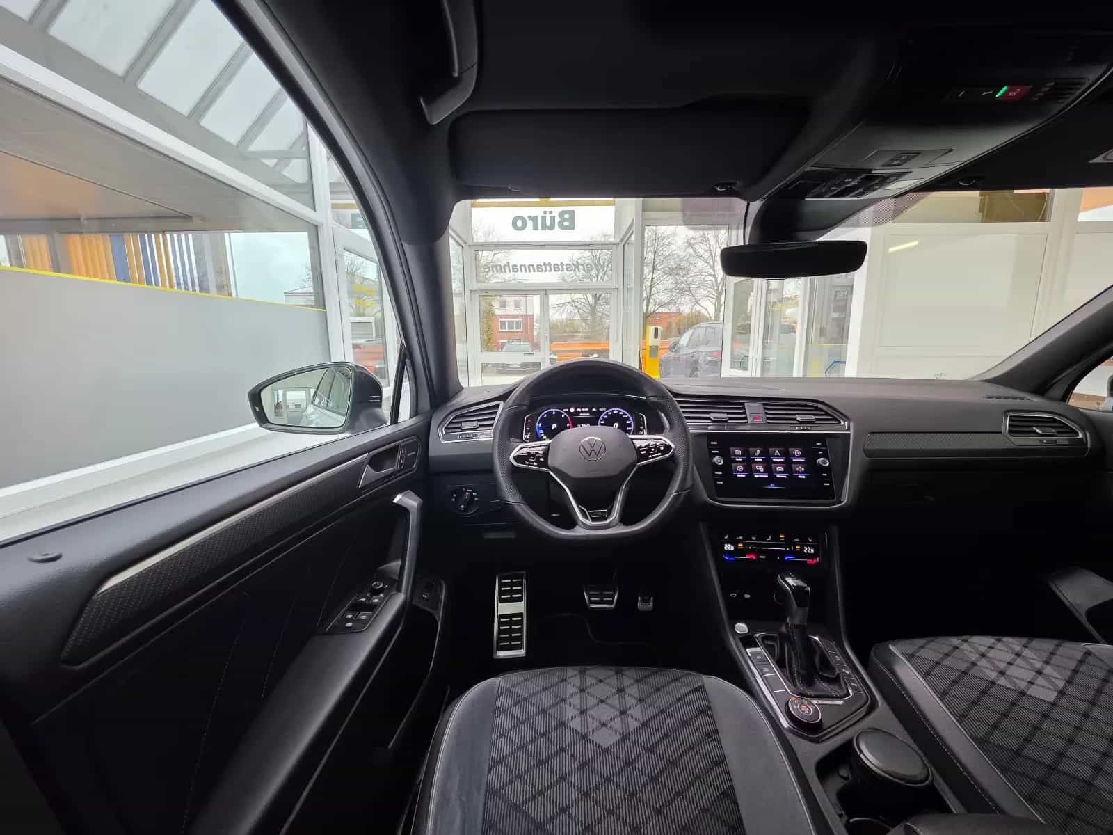 Volkswagen Tiguan Allspace 02/2022-photo-25