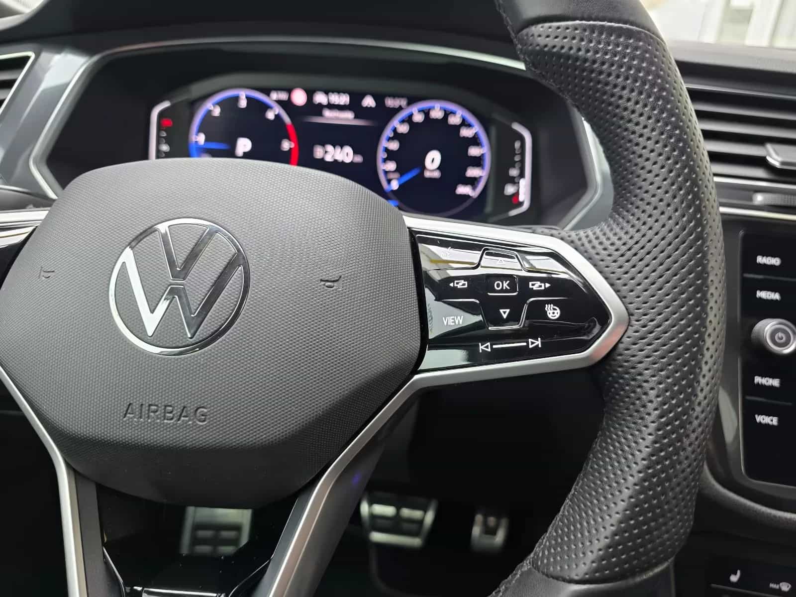 Volkswagen Tiguan Allspace 02/2022-photo-27