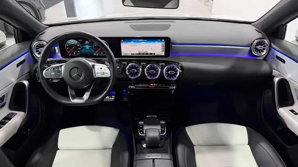 Mercedes-Benz A 200 AMG Line/Ambiente/RFK/Leder/MBUX/LED/Navi 10/2018-photo-2