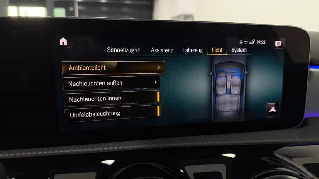 Mercedes-Benz A 200 AMG Line/Ambiente/RFK/Leder/MBUX/LED/Navi 10/2018-photo-24