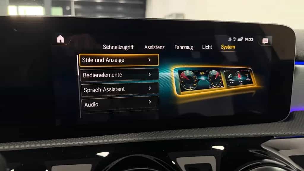 Mercedes-Benz A 200 AMG Line/Ambiente/RFK/Leder/MBUX/LED/Navi 10/2018-photo-25