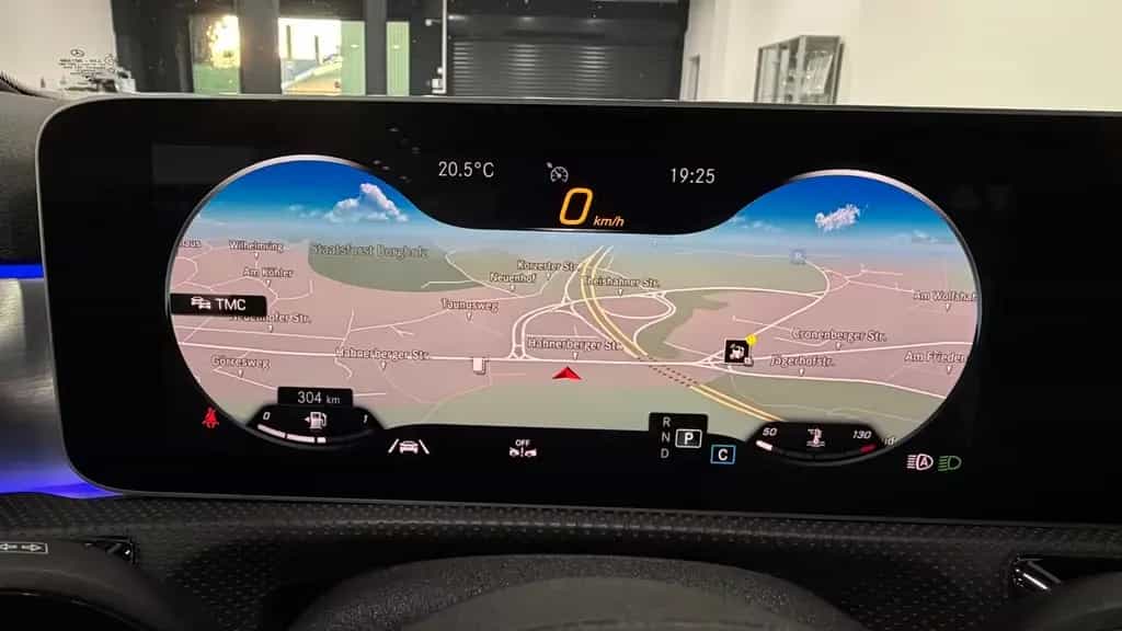 Mercedes-Benz A 200 AMG Line/Ambiente/RFK/Leder/MBUX/LED/Navi 10/2018-photo-32