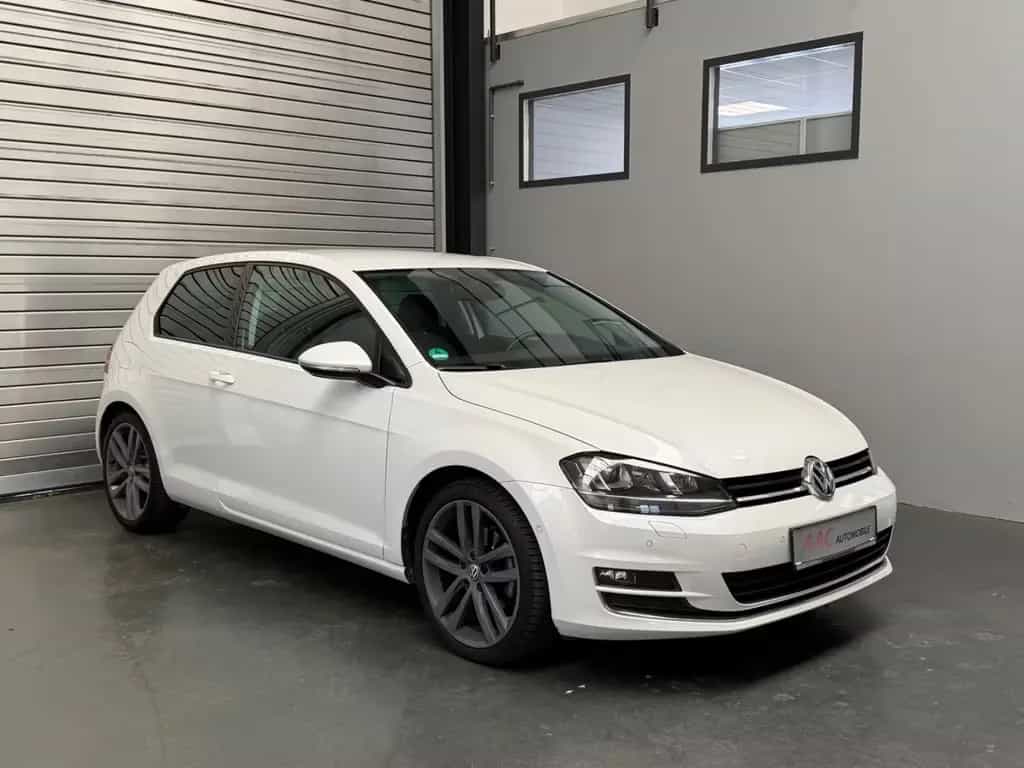 Volkswagen Golf VII Lim. Highline BMT/Alcantara/AHK/1. Hand 09/2015-photo-0