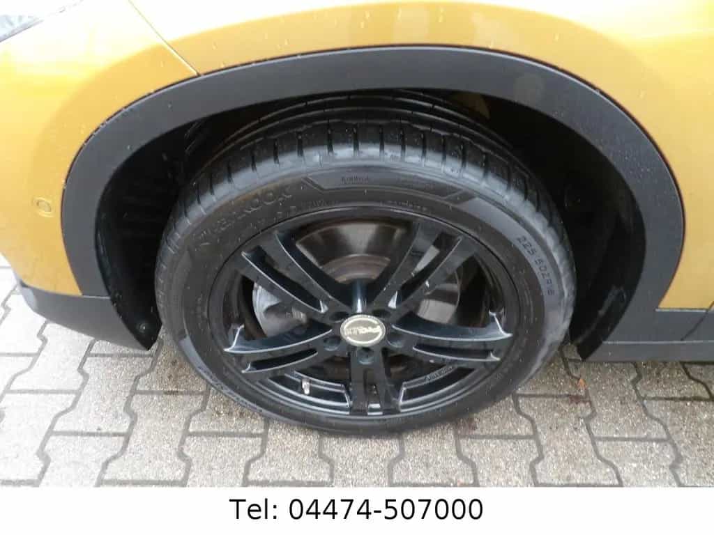 BMW X2 sDrive 20i Leder Navi Sizhg PDC 1.Hand! 08/2018-photo-24