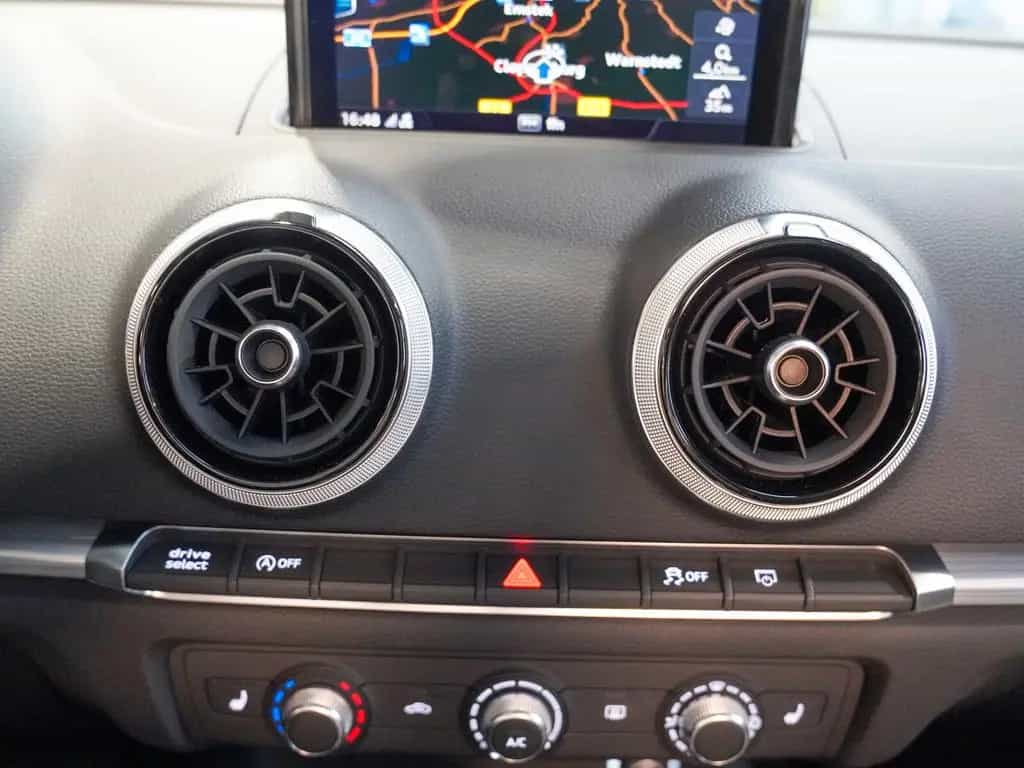 Audi A3 Cabrio 1.4 TFSI sport Xenon Windschott Navi 05/2018-photo-20
