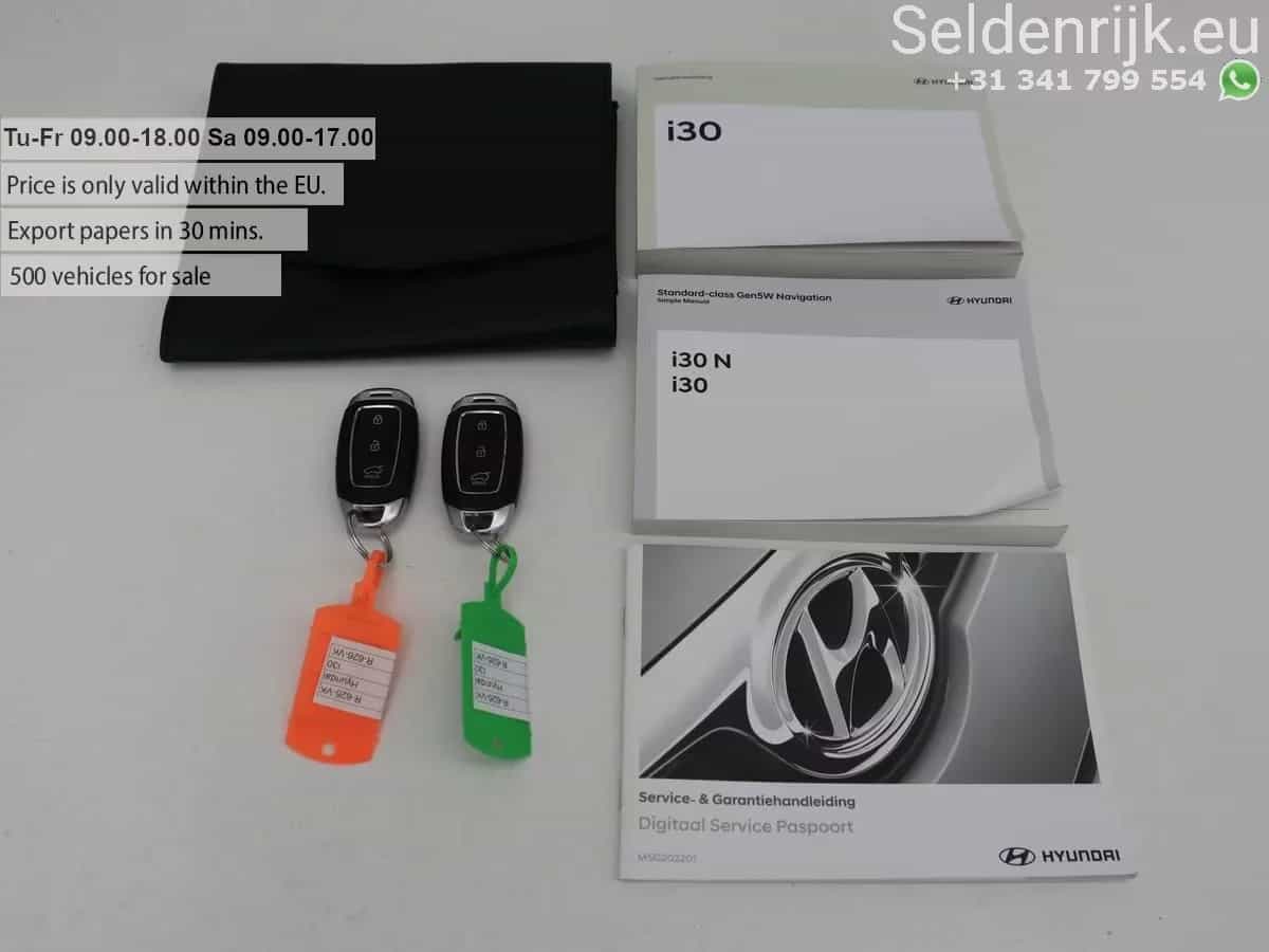 Hyundai i30 12/2022-photo-10
