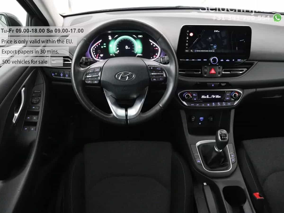 Hyundai i30 12/2022-photo-2