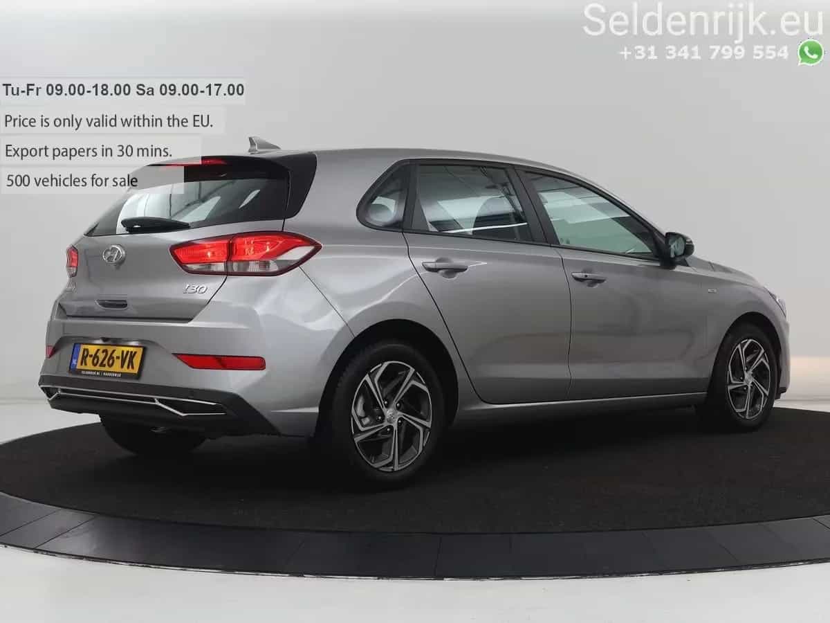 Hyundai i30 12/2022-photo-31
