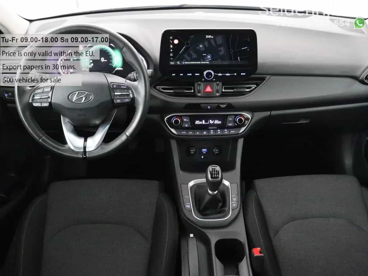 Hyundai i30 12/2022-photo-6