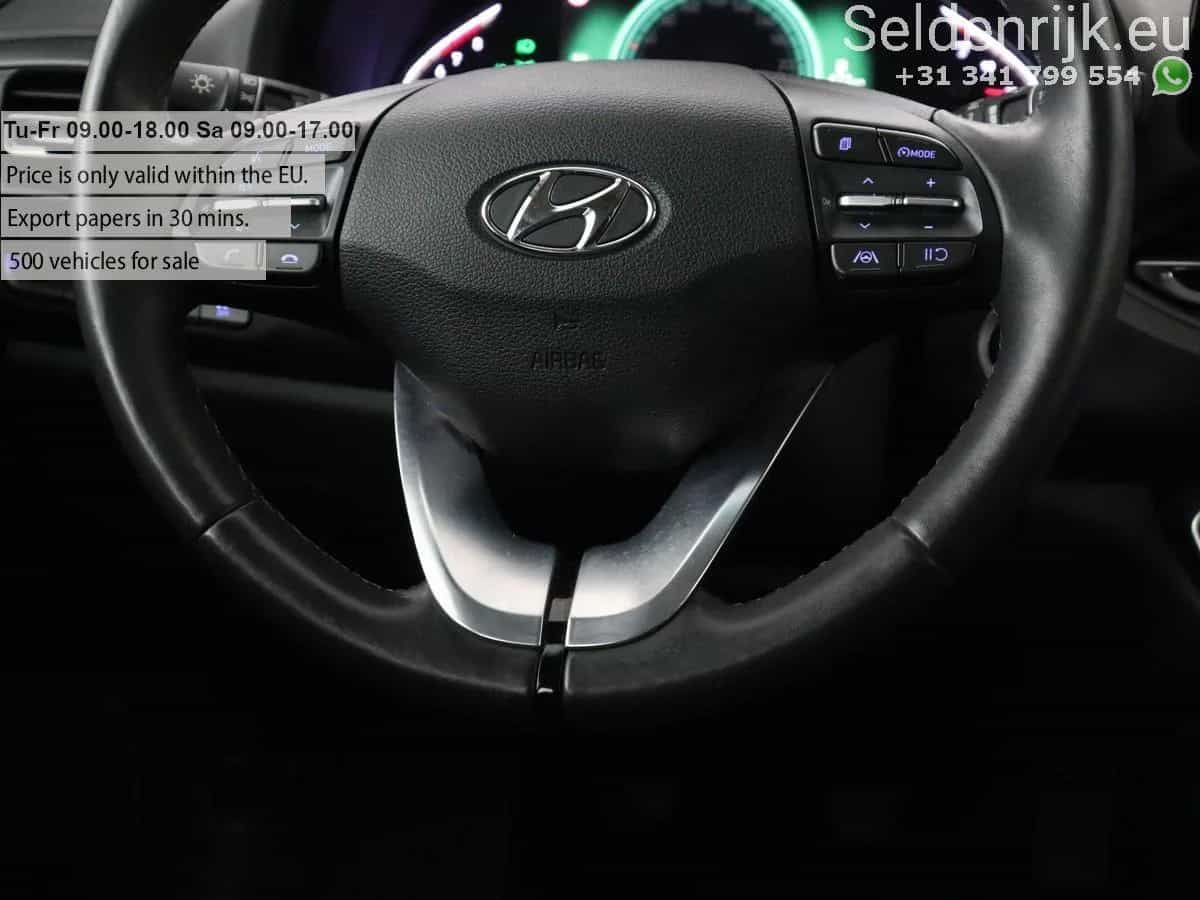 Hyundai i30 12/2022-photo-7