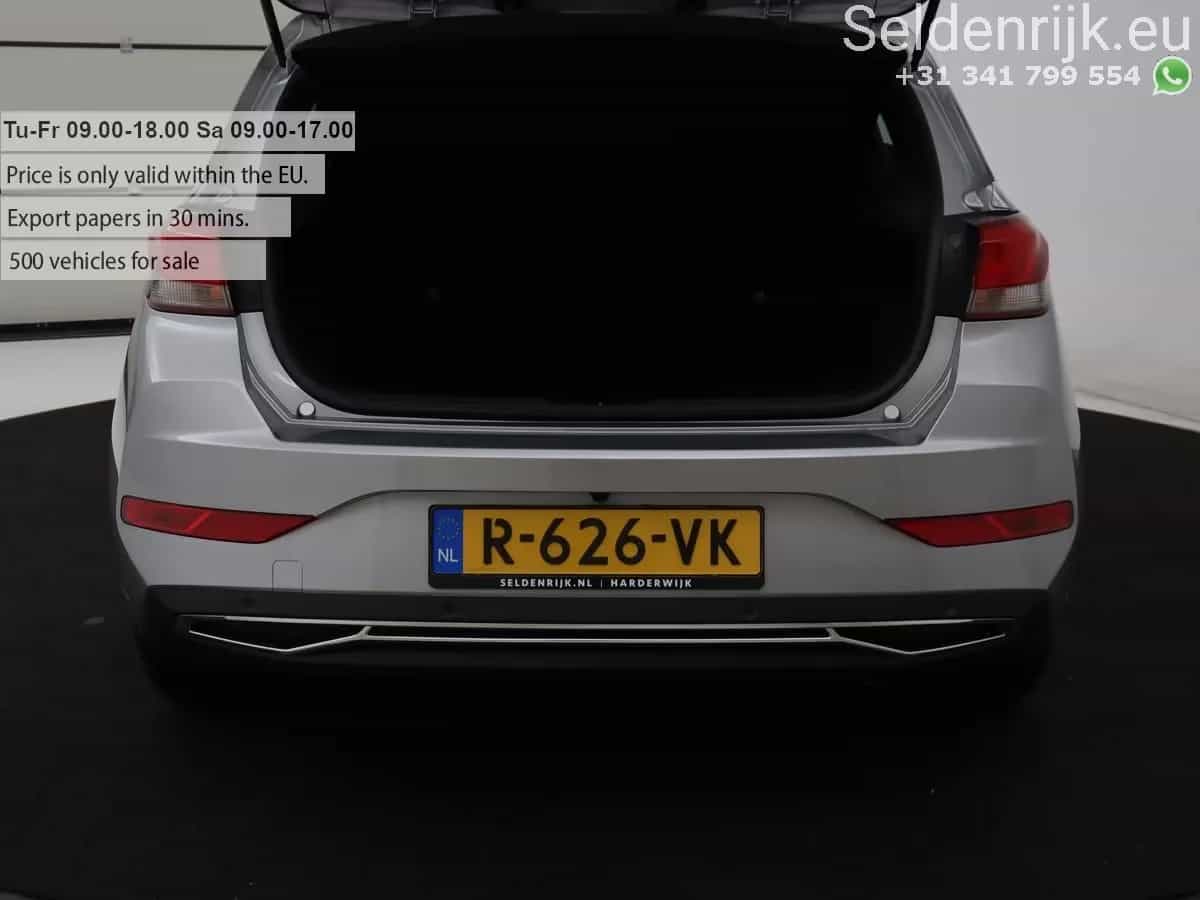 Hyundai i30 12/2022-photo-8
