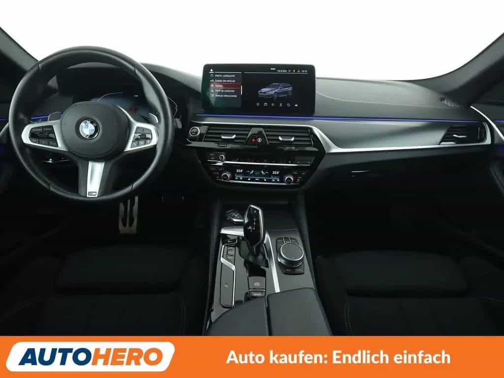 BMW 520 d Mild-Hybrid xDrive M Sport Aut*NAVI*LED*CAM 01/2022-photo-11