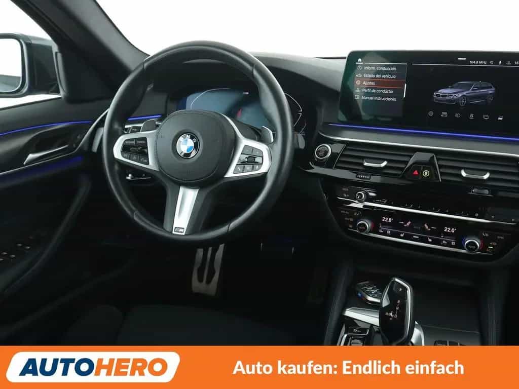 BMW 520 d Mild-Hybrid xDrive M Sport Aut*NAVI*LED*CAM 01/2022-photo-12