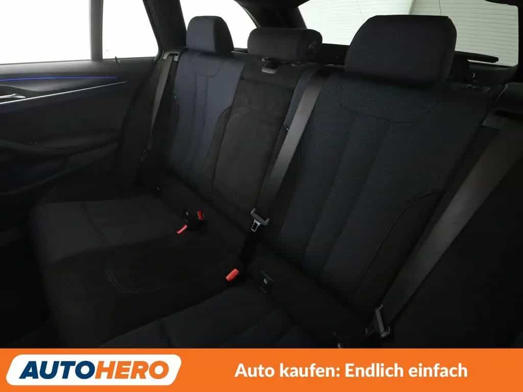 BMW 520 d Mild-Hybrid xDrive M Sport Aut*NAVI*LED*CAM 01/2022-photo-13