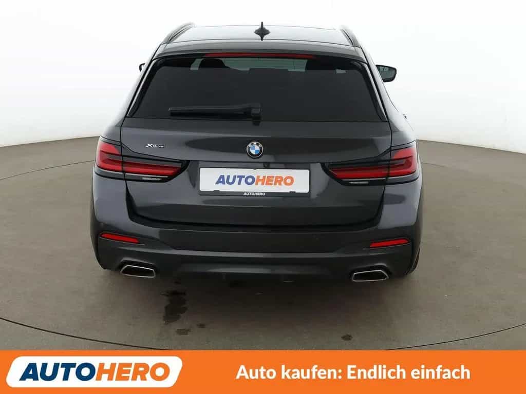 BMW 520 d Mild-Hybrid xDrive M Sport Aut*NAVI*LED*CAM 01/2022-photo-4
