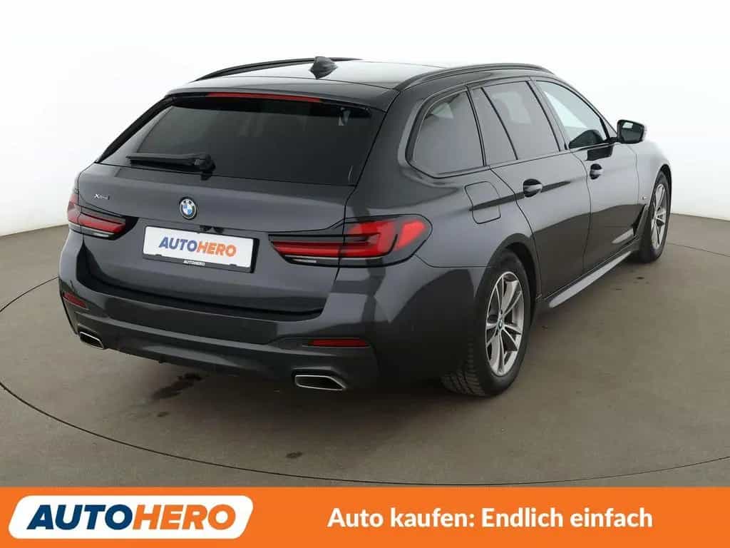BMW 520 d Mild-Hybrid xDrive M Sport Aut*NAVI*LED*CAM 01/2022-photo-5