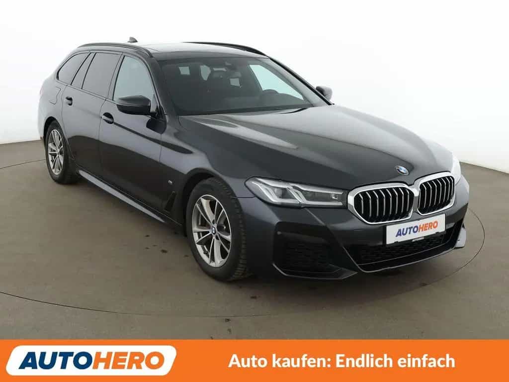 BMW 520 d Mild-Hybrid xDrive M Sport Aut*NAVI*LED*CAM 01/2022-photo-7