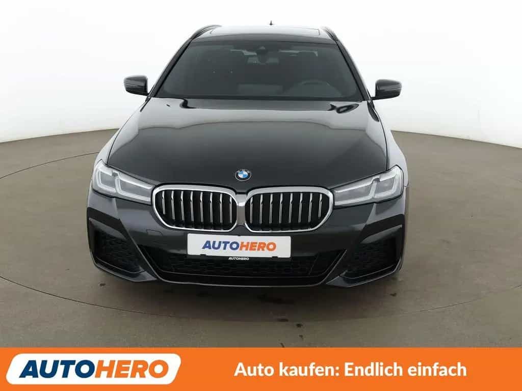 BMW 520 d Mild-Hybrid xDrive M Sport Aut*NAVI*LED*CAM 01/2022-photo-8
