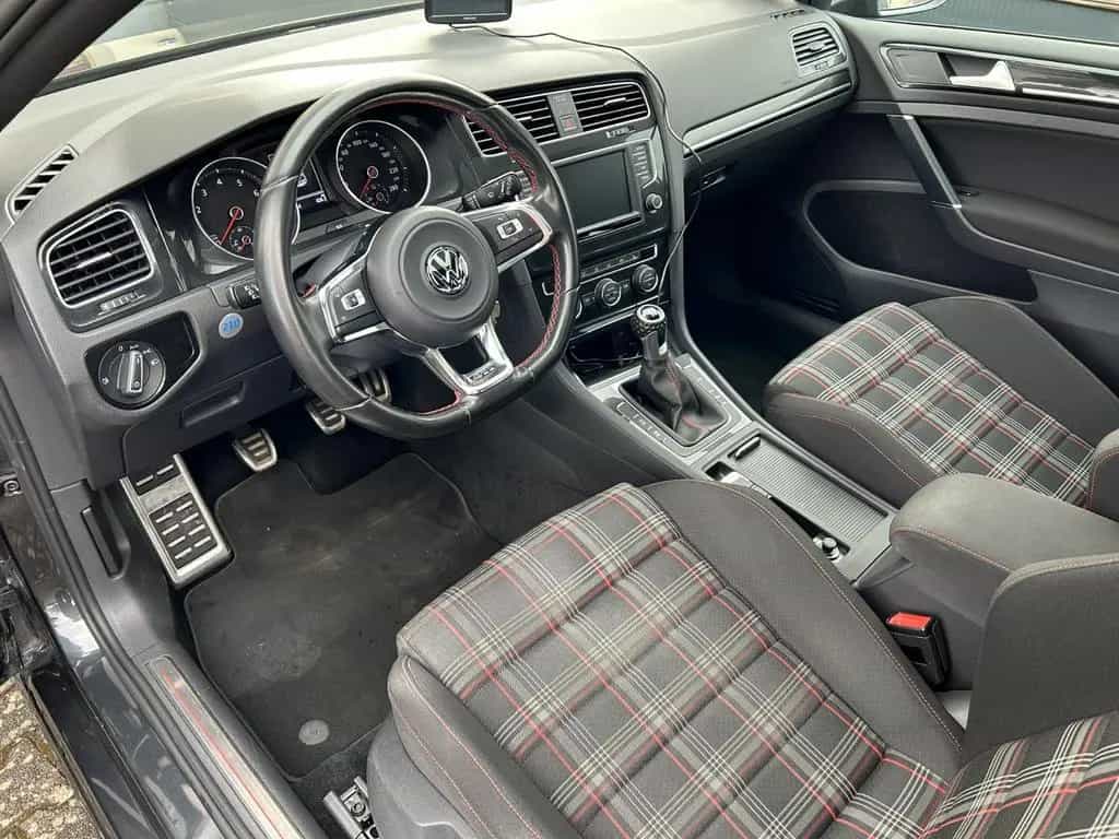 Volkswagen Golf 2.0 TSI BMT GTI GTI 05/2016-photo-5